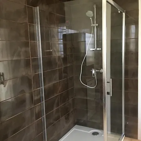 Le Petit De La Tour Apartment *
